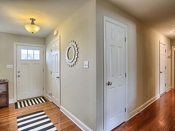 4th image of 2030 Liberty Dr