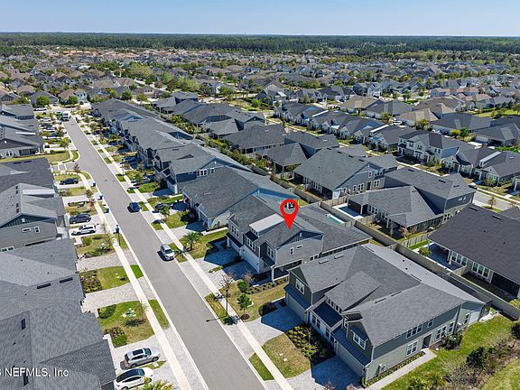 2nd image of 208 COOL SPGS Avenue