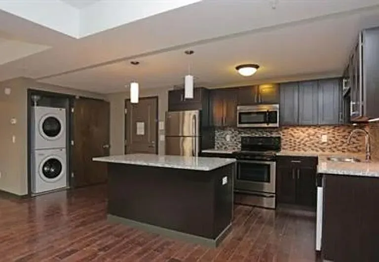 110 Walton St #202 — Photo 5