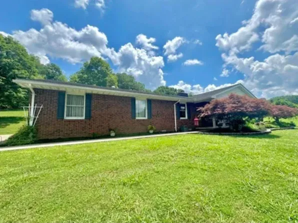 305 Spring St, Spencer, WV 25276