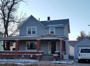 611 W 10th St, Hastings, NE 68901