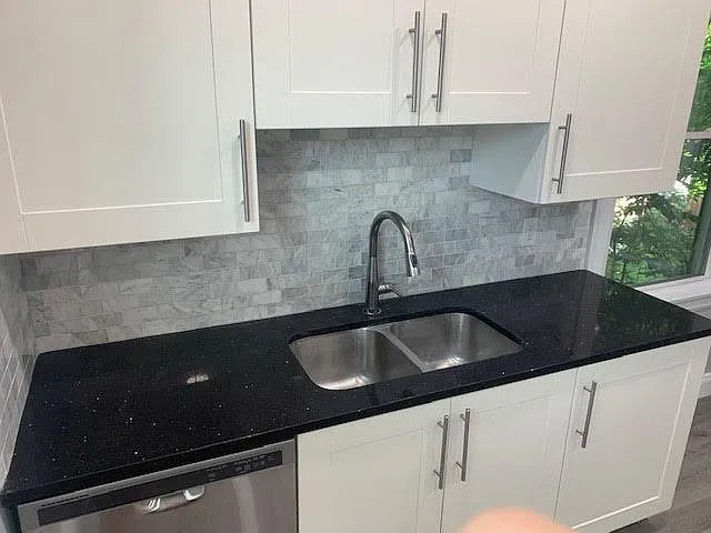 4 bed, 2700 sqft, $2,750 — Photo 4