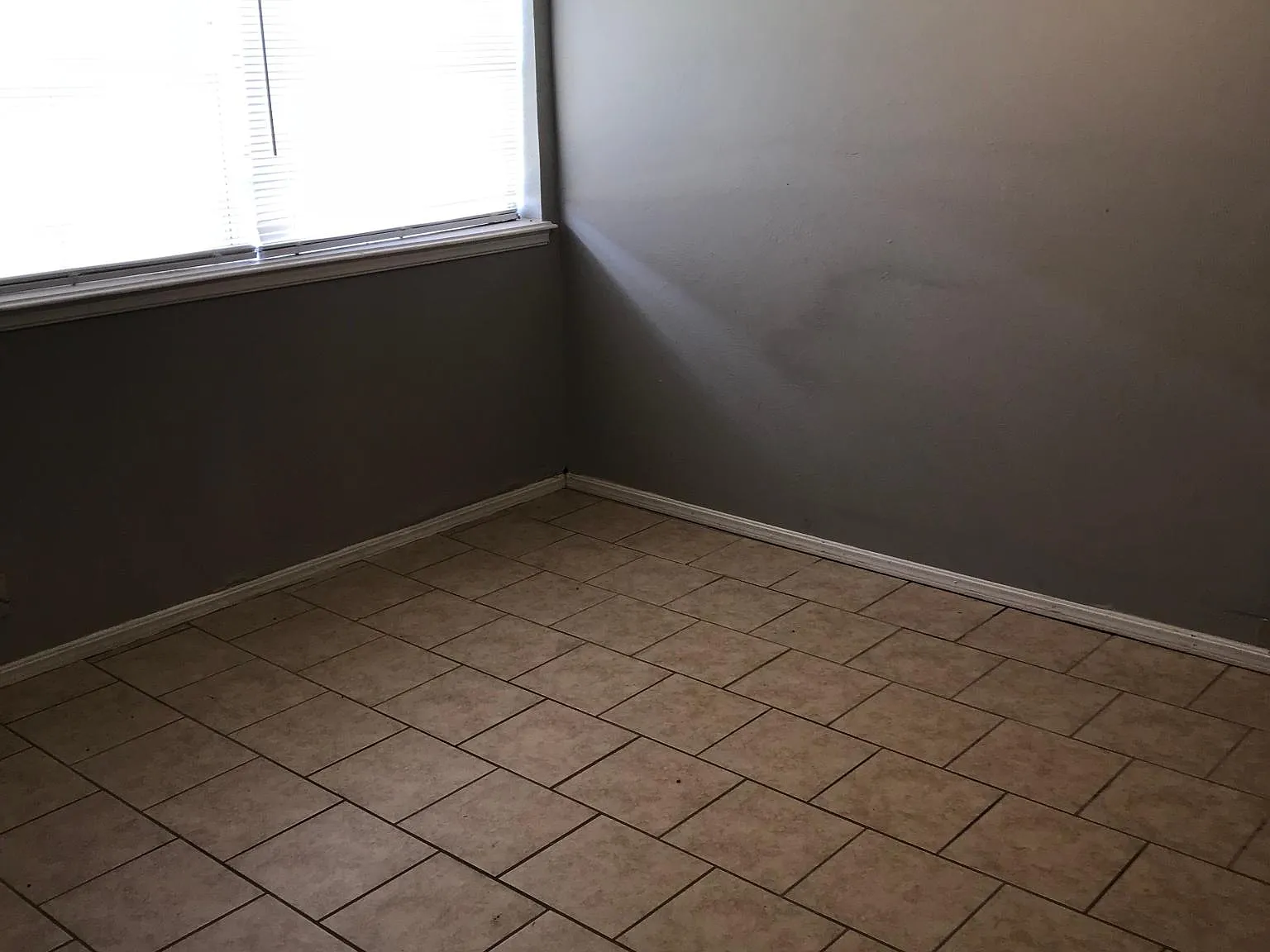 1444 N Norman Ave — Photo 2