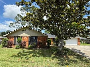 411 Lee Dr, Houma, LA 70301