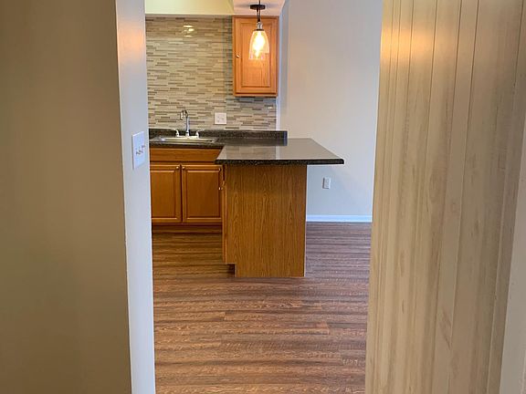 3rd image of 303 Superior Ave APT 16