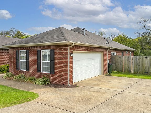 3rd image of 564 Rose Cottage Cir