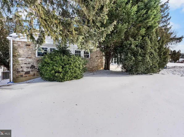 112 Butt Ln, Aston, PA 19014