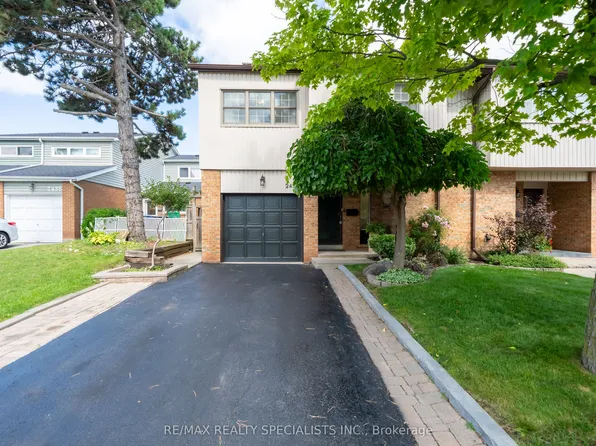 2431 Basswood Cres, Mississauga, ON L5L 1Y2
