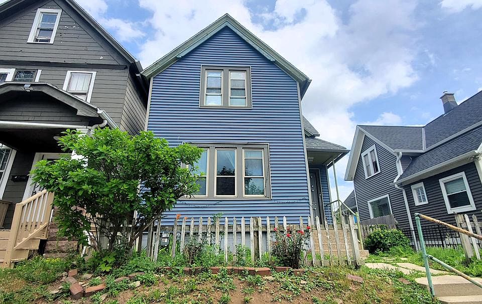 1st image of 1028 S 32nd STREET