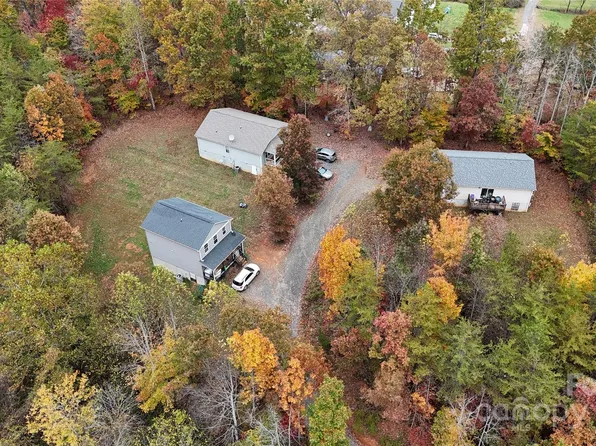 117 Tomato Town Rd, Leicester, NC 28748