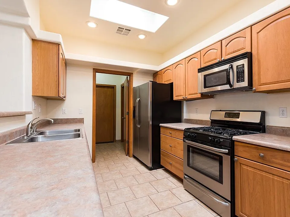 2375 Saturn Cir