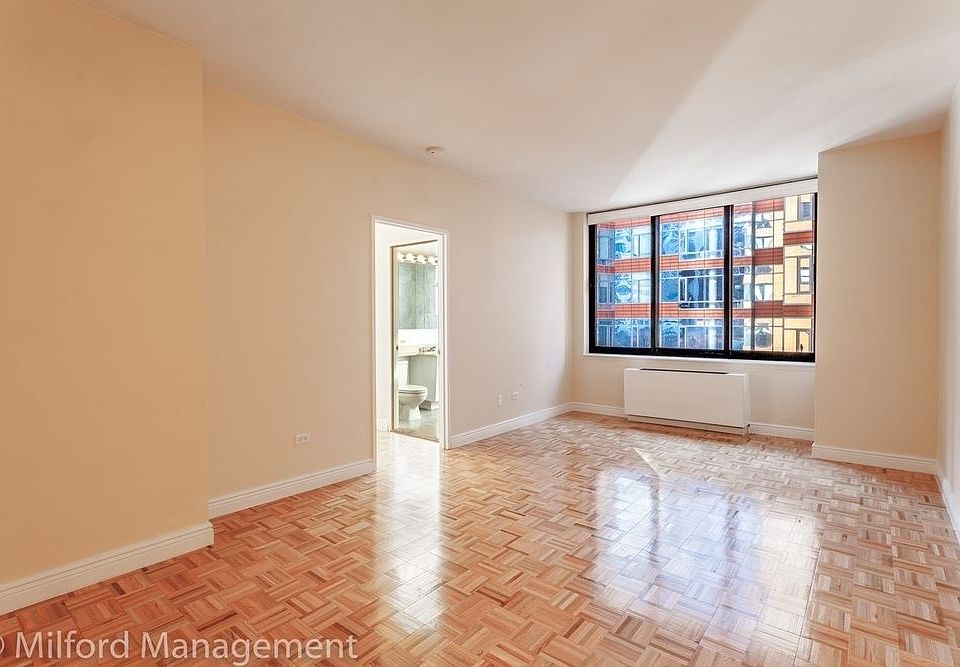 1st image of 99 Battery Pl APT 5C