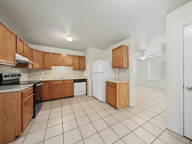 2813 Cantabrian Dr, Killeen — Photo 5