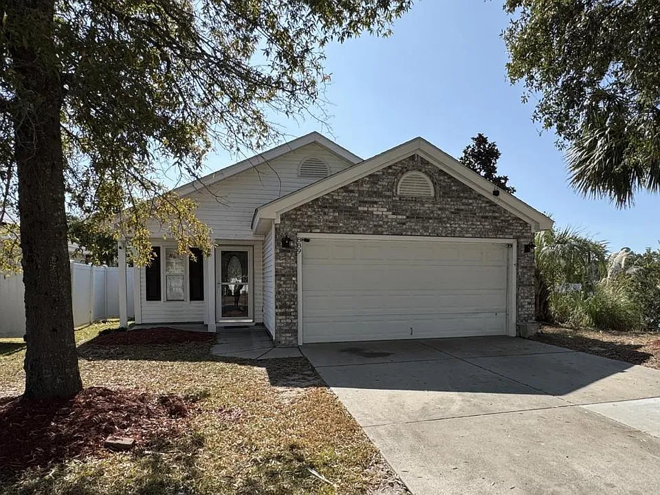 889 Silvercrest Dr