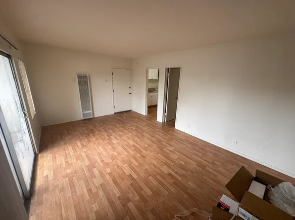 13507 Victory Blvd APT 8, Van Nuys, CA 91401