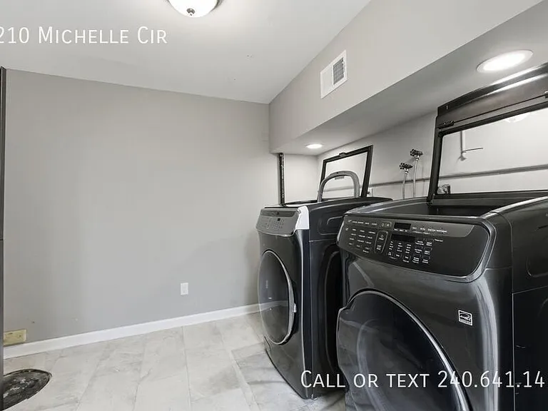 210 Michele Cir — Photo 23