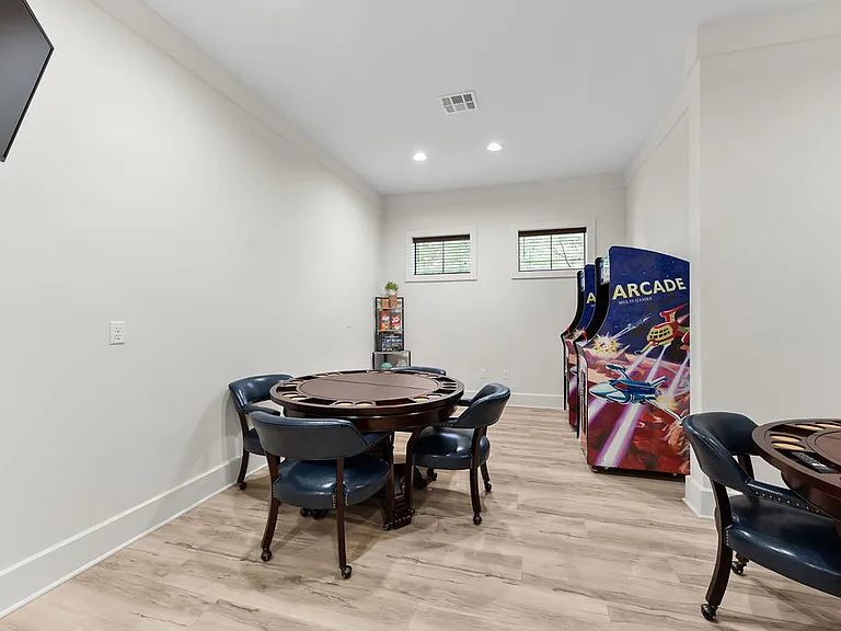 Riverstone Apartments — Photo 54