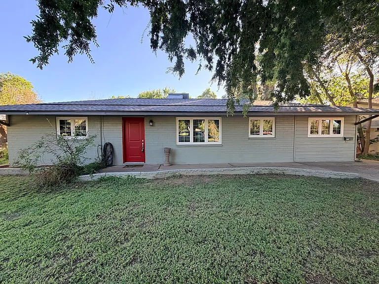 1435 E Cedar St — Photo 2