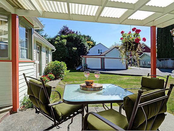 4th image of 418 Avenue A
