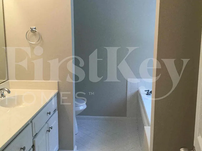138 Springfield Dr — Photo 9