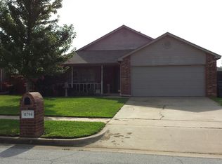 11704 S Forest Ave, Jenks, OK 74037