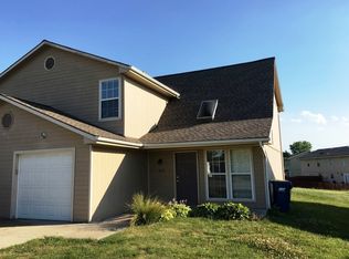 829 Spring Ct, Liberty, MO 64068