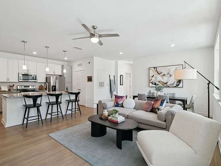 Sanctuary Bluff Apartments — Photo 36
