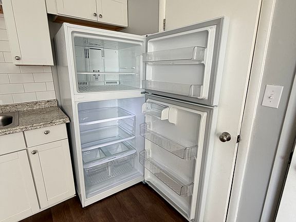 2nd image of 1975 Dunbar Dr APT C