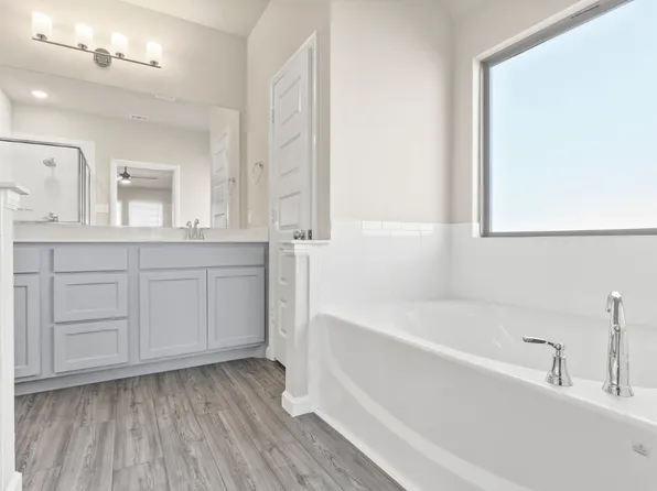 5565 Oliver Creek Ct, Fort Worth, TX 76126