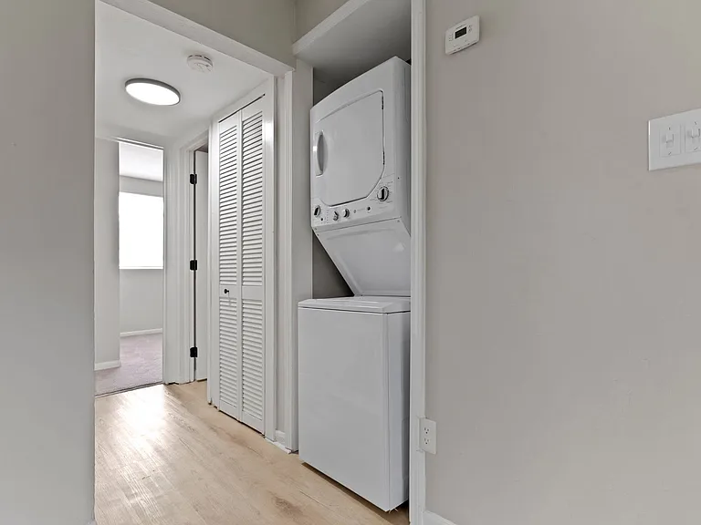 The Hills Apartment Homes — Photo 10