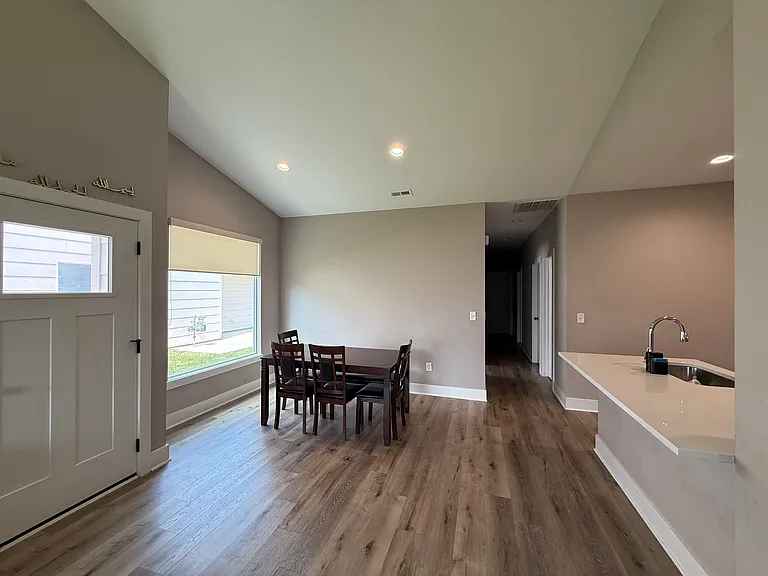 5527 N Sandkey St — Photo 7