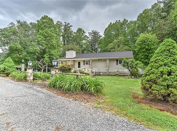 3rd image of 35 Small Creek Ln