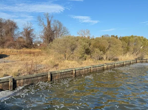 129 Ferry Dock Road, Knotts Island, NC 27950