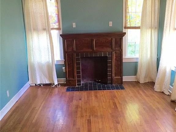 3rd image of 915 E 39th St Unit A