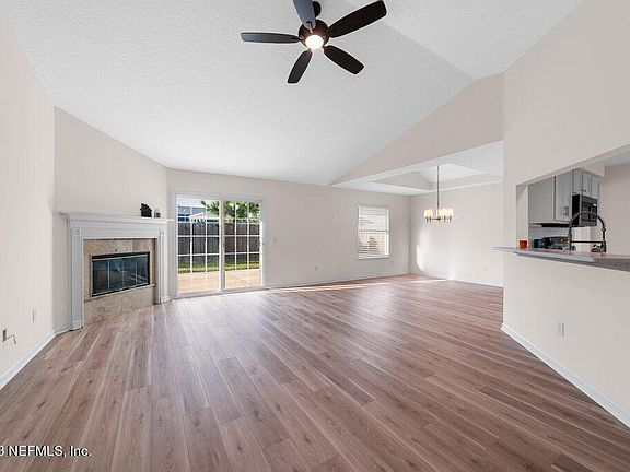4th image of 13585 LOBO Court
