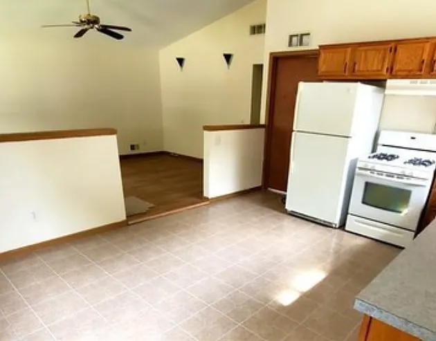 3 bed, 1196 sqft, $1,750 — Photo 4