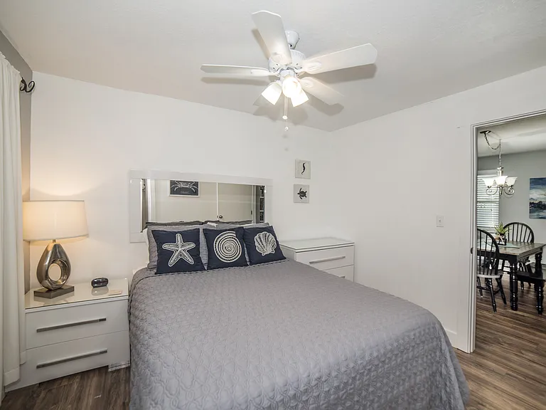 2472 Whitman St — Photo 18