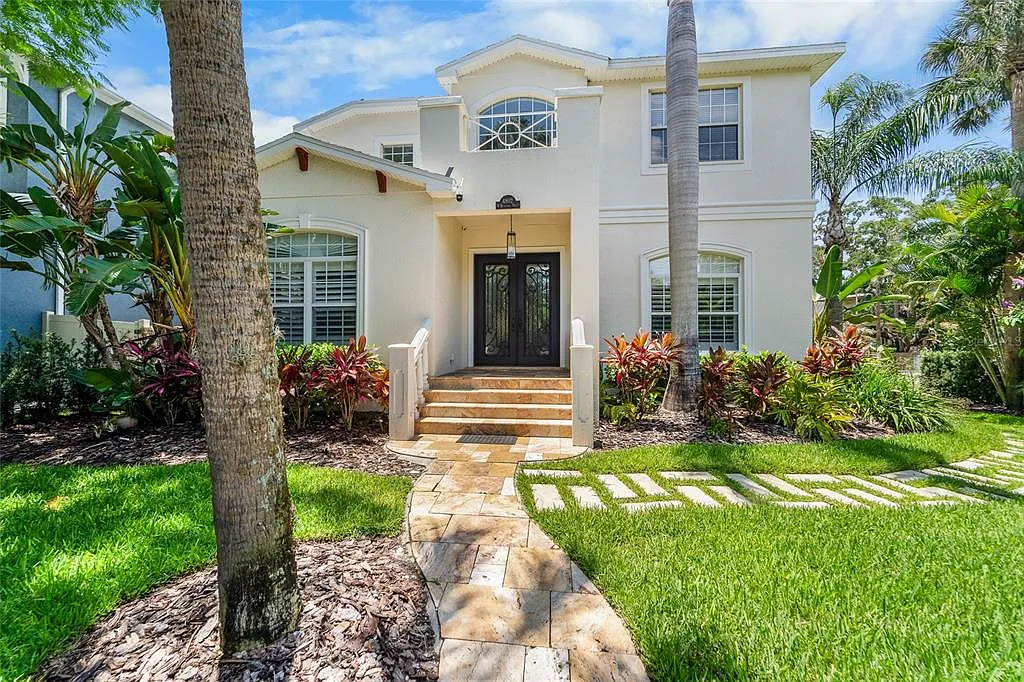 4 bed, 3.5 bath, 3312 sqft, $7,150 — Photo 1