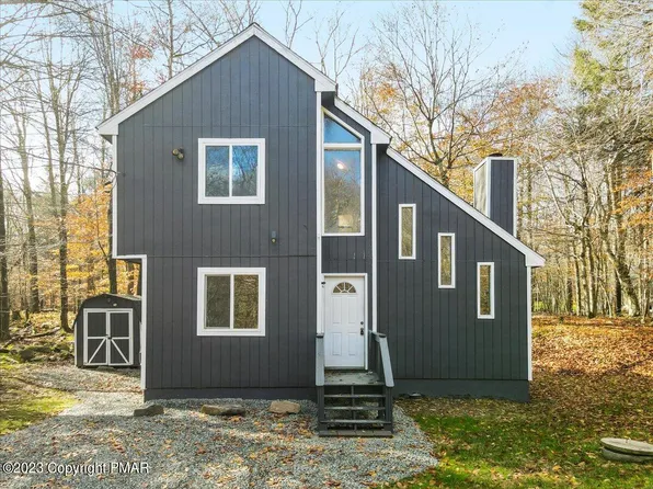 1039 Buckhorn Dr, Newfoundland, PA 18445