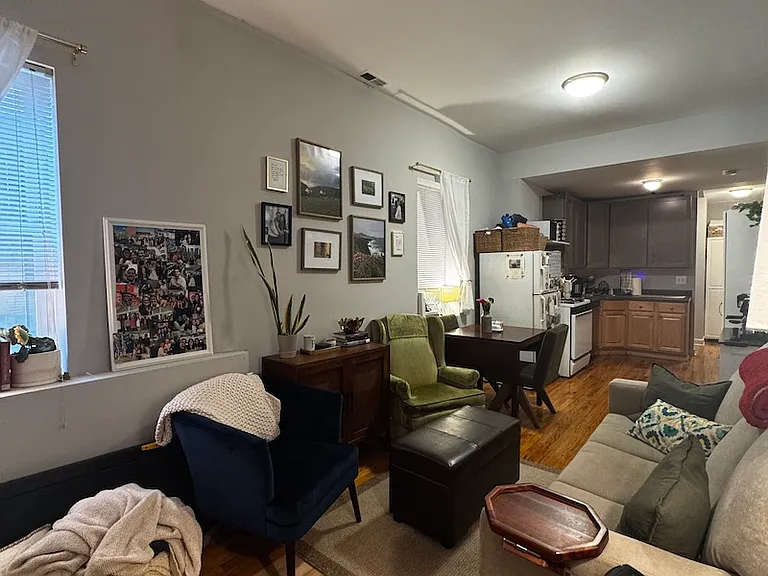 2315 N Greenview Ave #1B — Photo 1