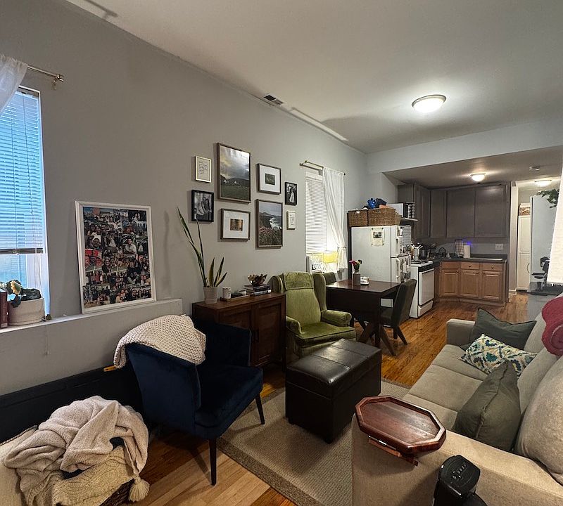 1st image of 2315 N Greenview Ave Unit 1B