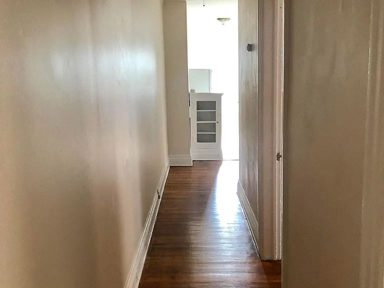 820 Elmwood Ave #4 — Photo 4