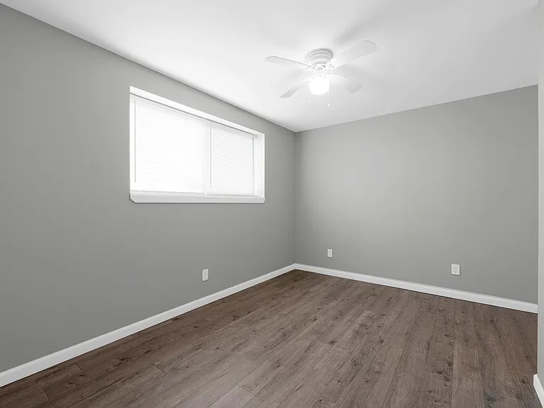 Garden Heights Apartments — Photo 17