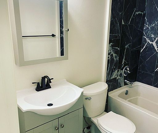 3rd image of 617 Colonette Dr