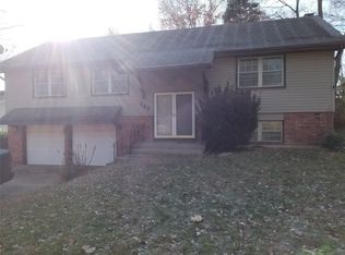 207 NW 53rd Ter, Kansas City, MO 64118