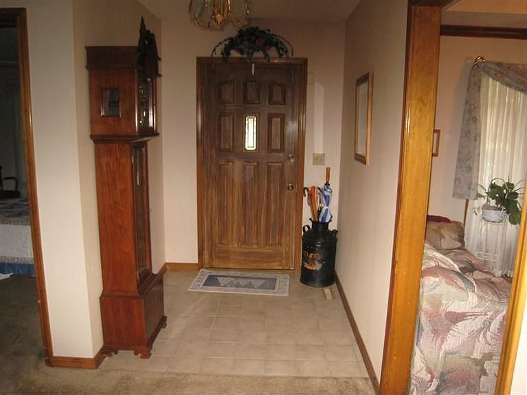 2233 E Cragmont St, Springfield, MO 65804 Zillow