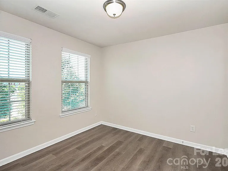 2128 Arbor Loop Dr — Photo 18