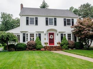 121 Garfield Rd, West Hartford, CT 06107
