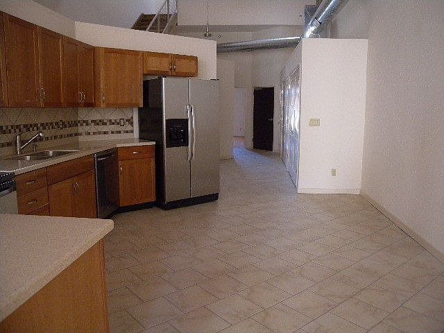 2nd image of 522 Main St #B