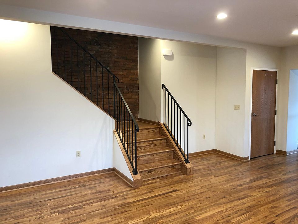 2nd Floor Large Living Area